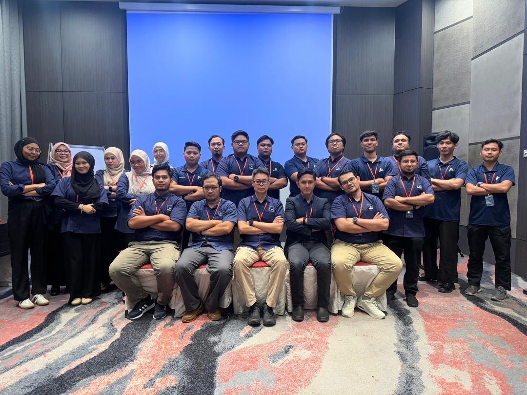 PETROLEC RESOURCES team at a company gathering